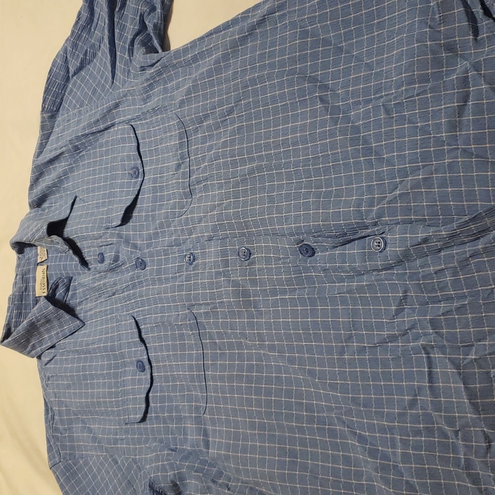 Modern essential med top